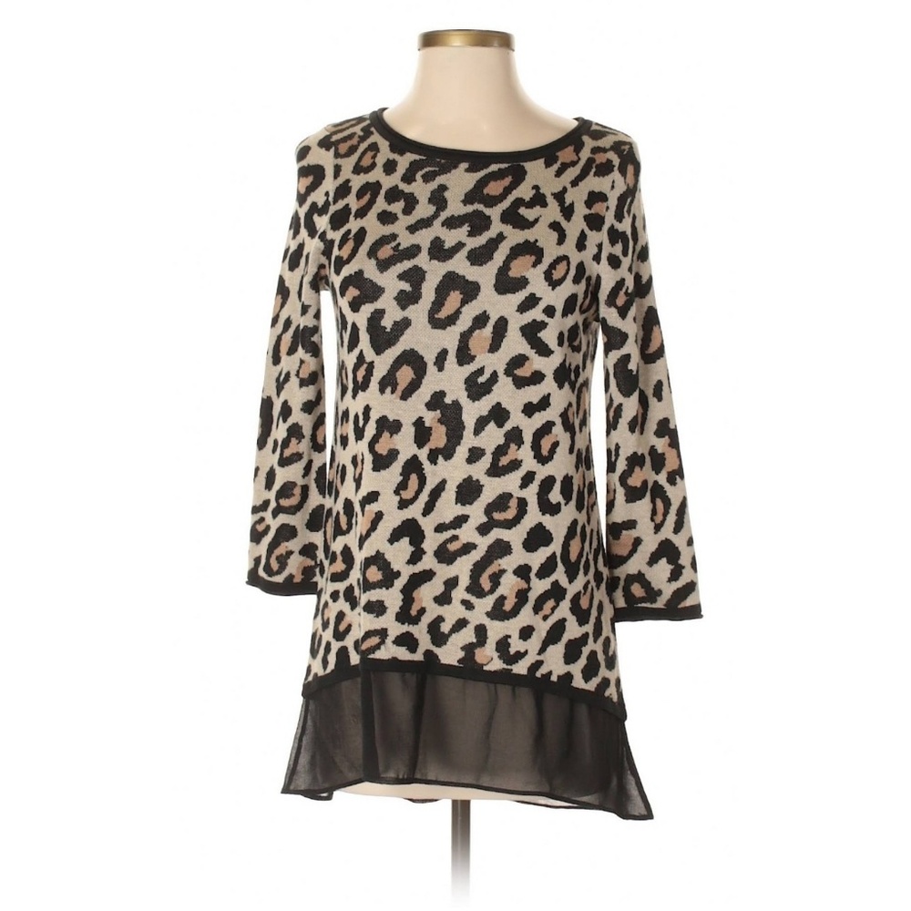 ⚠️SOLD⚠️Black Cheetah Print Pullover Sweater
